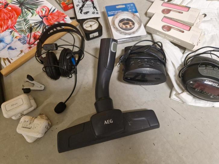 Erg mooie rommelmarkt spullen incl krat, Diversen, Rommelmarktspullen, Zo goed als nieuw, Ophalen