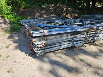 Bouwhek transportbok staand model (gebruikt) beschikbaar voor biedingen