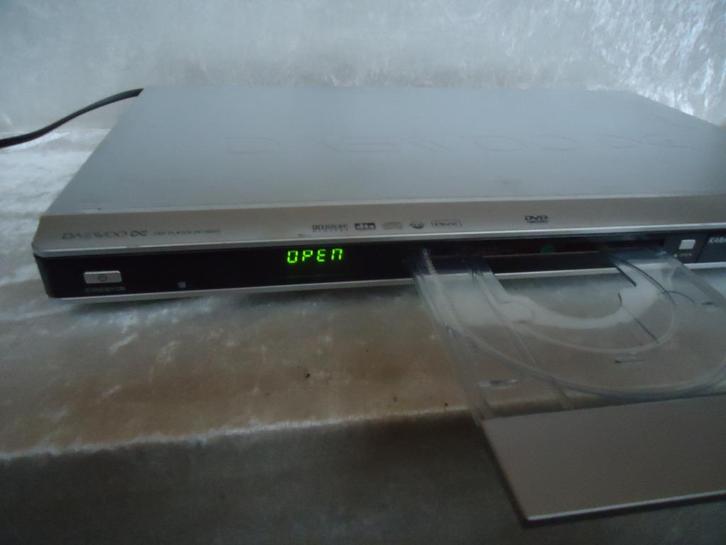 Daewoo DV-2000s DVD / DivX karaoke player, Audio, Tv en Foto, Dvd-spelers, Ophalen of Verzenden