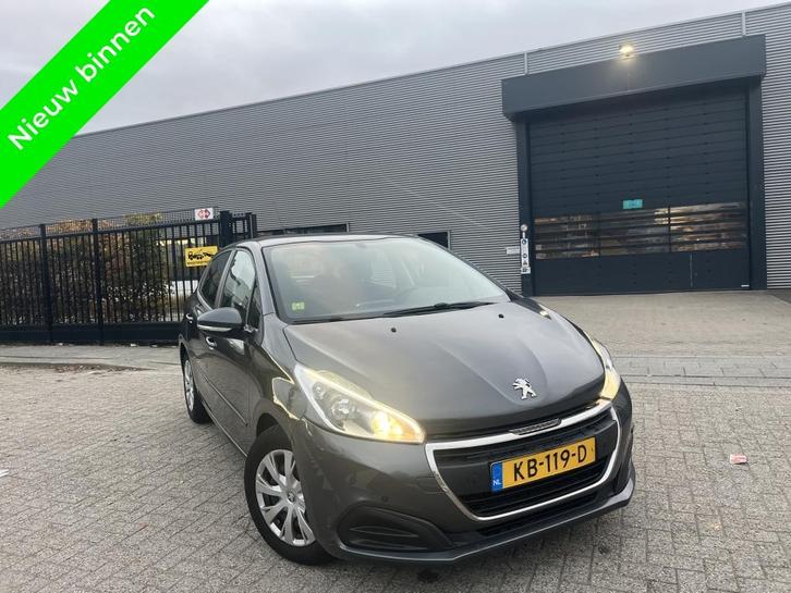Peugeot 208 1.6 BlueHDi Active Parkeersensoren, Auto's, Peugeot, Bedrijf, ABS, Airbags, Airconditioning, Bluetooth, Boordcomputer