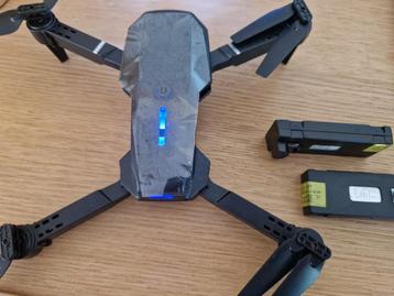 Starters drone, nieuw in hoesje inclusief 3 accu's. Nu €25,- beschikbaar voor biedingen