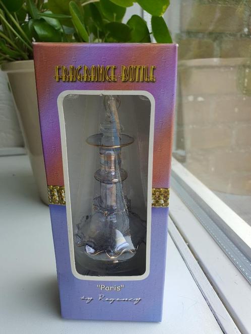 Vintage Blauw Parfumflesje Paris by Regency - Nieuw, Antiek en Kunst, Antiek | Glas en Kristal, Ophalen of Verzenden