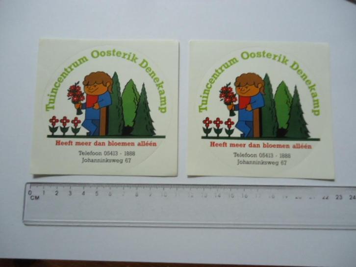 sticker oud Denekamp bloemen strip Oosterik tuincentrum 2x, Verzamelen, Stickers, Zo goed als nieuw, Bedrijf of Vereniging, Verzenden