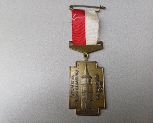 Medaille Helmond Stiphout Oude Toren 1980 21e Avond4daagse, Postzegels en Munten, Penningen en Medailles, Overige materialen, Verzenden