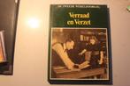 502q - boek - de tweede wereldoorlog - verraad en verzet, Ophalen of Verzenden, Tweede Wereldoorlog, Algemeen