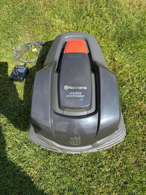 Husqvarna 105 Robotmaaier, Tuin en Terras, Robotmaaiers, Zo goed als nieuw, Ophalen
