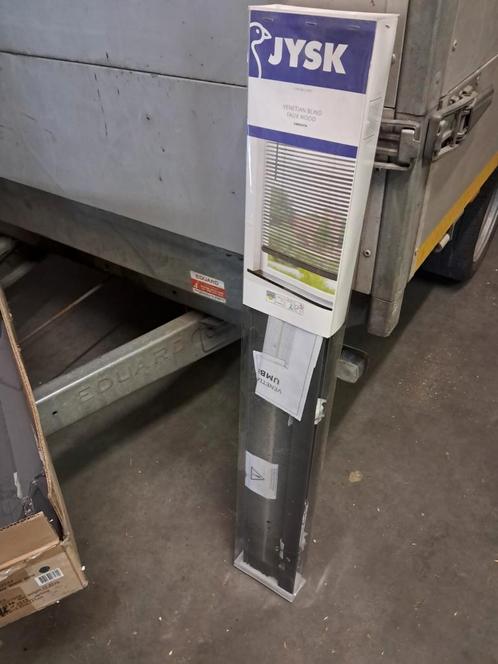 Nieuwe jysk houten lamellen 2 stuks, grijs., Huis en Inrichting, Stoffering | Gordijnen en Lamellen, Nieuw, 150 tot 200 cm, 100 tot 150 cm
