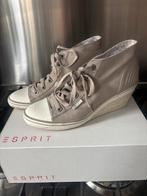 Esprit Wedge Sneakers Taupe Maat 40, Kleding | Dames, Schoenen, Ophalen of Verzenden, Zo goed als nieuw, Beige, Sneakers of Gympen