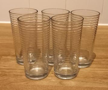 5 long drinkglazen
Hoogte glas 13 cm beschikbaar voor biedingen