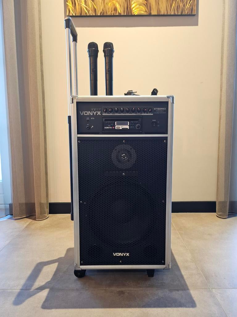 VONYX ST180 mk2 portable speaker met 2 draadloze microfoons, Ophalen, 120 watt of meer, Overige typen, Overige merken