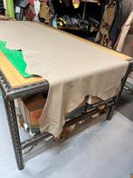 Licht taupe kleur halve huid 13-1,5 mm dik soepel A-508, Leer of Kunstleer, Ophalen of Verzenden, Zo goed als nieuw, 30 tot 120 cm