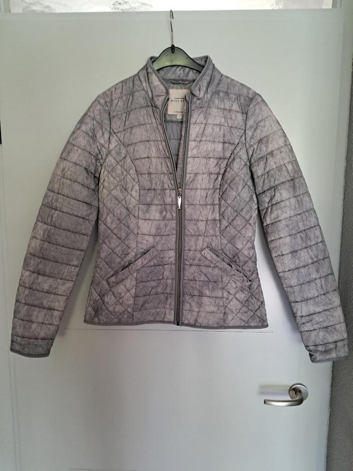 Grijs gemeleerde damesjas maat s (zomer of tussenjas), Kleding | Dames, Jassen | Zomer, Zo goed als nieuw, Maat 36 (S), Grijs