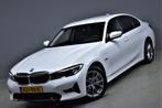 BMW 3 Serie 330e 292pk Sport Line Plus 1eEig Dealer OH Carpl, Automaat, 1998 cc, 77 km/l, Gebruikt