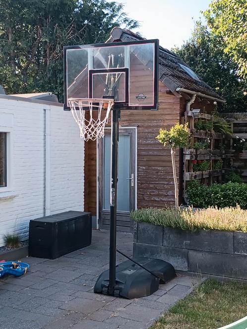 Basketbalpaal. Degelijk. Verstelbaar., Sport en Fitness, Basketbal, Gebruikt, Ring, Bord of Paal, Ophalen