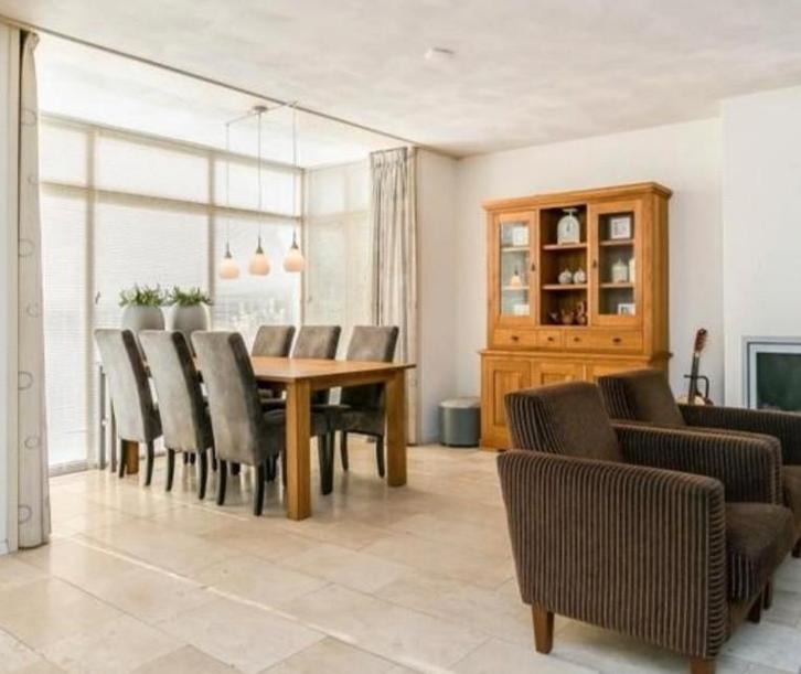 Teakhouten Buffetkast en eettafel., Huis en Inrichting, Kasten | Buffetkasten, Zo goed als nieuw, 200 cm of meer, 25 tot 50 cm