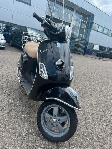 Vespa LX 50 2T beschikbaar voor biedingen