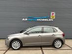 Volkswagen Polo 1.0 TSI Comfortline NAVI / PDC / CAMERA, Voorwielaandrijving, Gebruikt, 580 kg, Met garantie (alle)