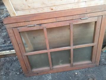 HOUTEN RAAM MET KOZIJN VOOR TUINHUIS OF SCHUUR MET KUNSTSTOF beschikbaar voor biedingen
