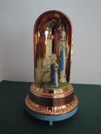 Kitsch speeldoosje met Maria en Bernadette in Lourdes, Ophalen of Verzenden, Zo goed als nieuw, Beeld(je), Christendom | Katholiek