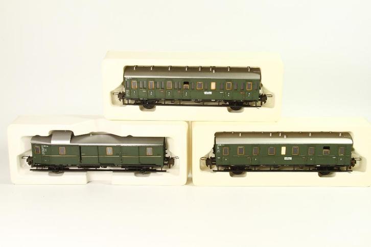 Trix Express 3 stuks personentrein wagens, Hobby en Vrije tijd, Modeltreinen | H0, Gebruikt, Wagon, Gelijkstroom, Trix, Analoog