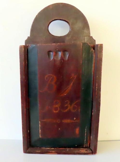 Uit inboedel: Uit 1838 houten schooltas gedateerd  en BJ let, Antiek en Kunst, Antiek | Overige Antiek, Verzenden