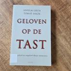 Geloven op de Tast - Anselm Grün & Tomáš Halík, Boeken, Ophalen of Verzenden, Gelezen, Anselm Grün & Tomáš Halík, Christendom | Katholiek