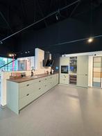 NEFF apparatuur! Prachtig nieuwe showroomkeuken Kvik Ombra, Huis en Inrichting, Ophalen of Verzenden, Nieuw, Overige typen