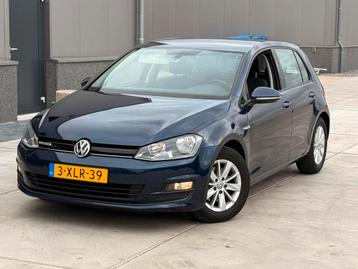 Volkswagen Golf 1.6 TDI 81KW 5D Blue Motion 2014 Blauw beschikbaar voor biedingen