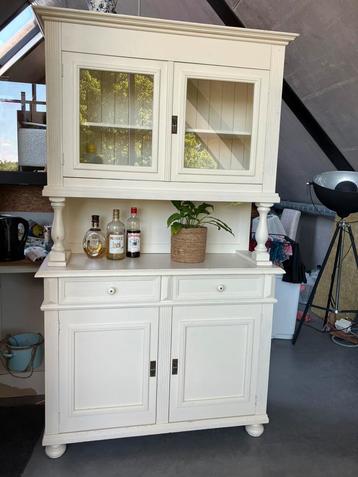 Brocante Servieskast  beschikbaar voor biedingen