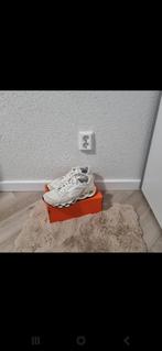 Mooie Izuna Sneakers - Maat 43,5 - Zo goed als nieuw!, Ophalen of Verzenden, Zo goed als nieuw