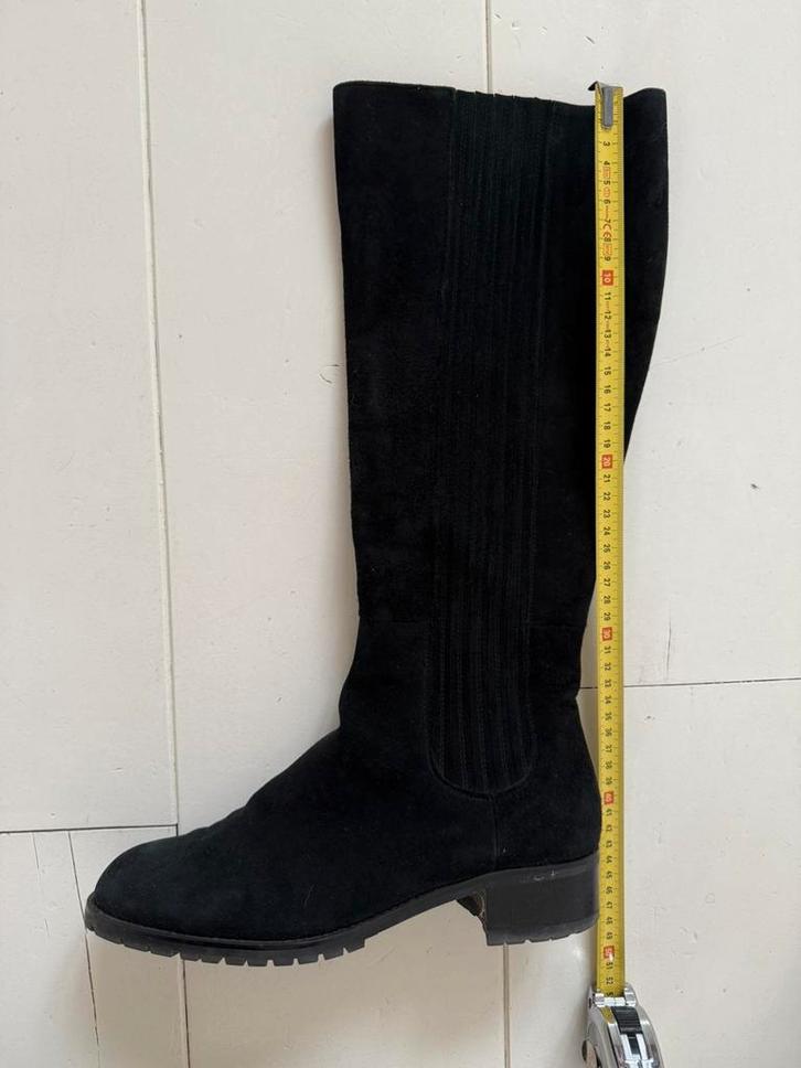 Zwarte suede laarzen, maat 40 (Marcos Nalini), Kleding | Dames, Schoenen, Zo goed als nieuw, Hoge laarzen, Zwart, Ophalen of Verzenden