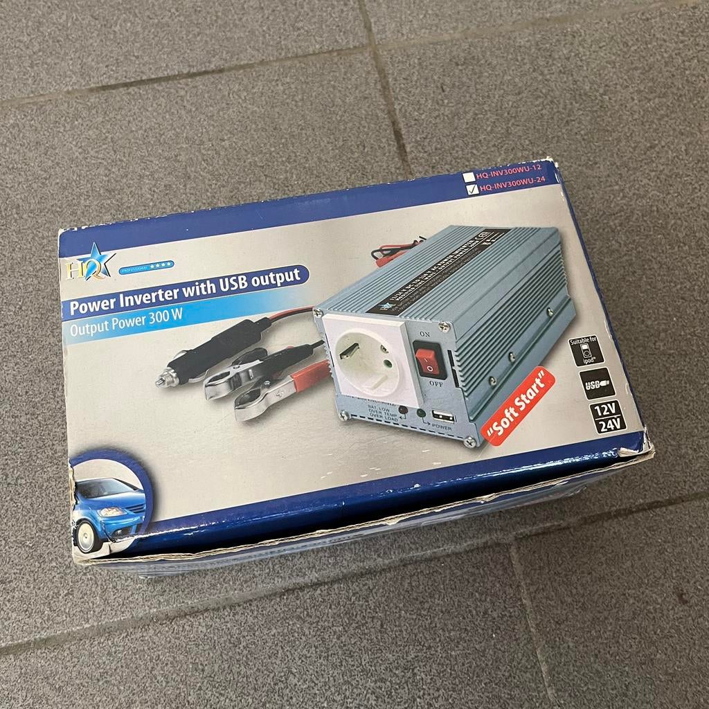 HQ omvormer 24 volt naar 230 volt - 300w, Auto diversen, Auto-accessoires, Zo goed als nieuw, Ophalen of Verzenden