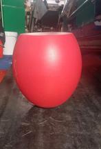 Tumbly ergonomische design kruk rood, Ophalen, Gebruikt, Design, Minder dan 50 cm