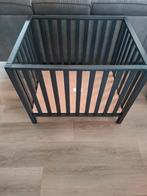 Zwarte box, Ophalen, Zo goed als nieuw, Vierkant, In hoogte verstelbaar