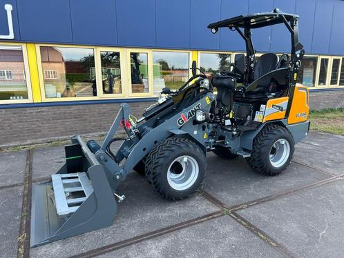 Giant G2300HD X-Tra shovel kniklader wiellader NIEUW, Zakelijke goederen, Machines en Bouw | Transport, Ophalen
