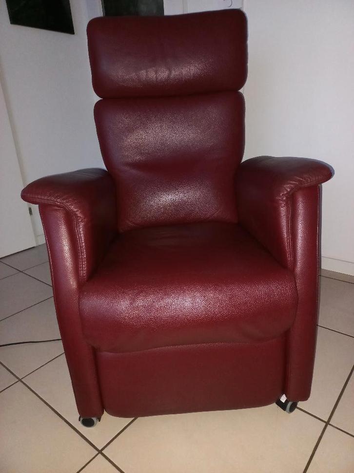 Te Koop  relax fauteuil   sta op stoel, Huis en Inrichting, Fauteuils, Zo goed als nieuw, Leer, 50 tot 75 cm, Minder dan 75 cm