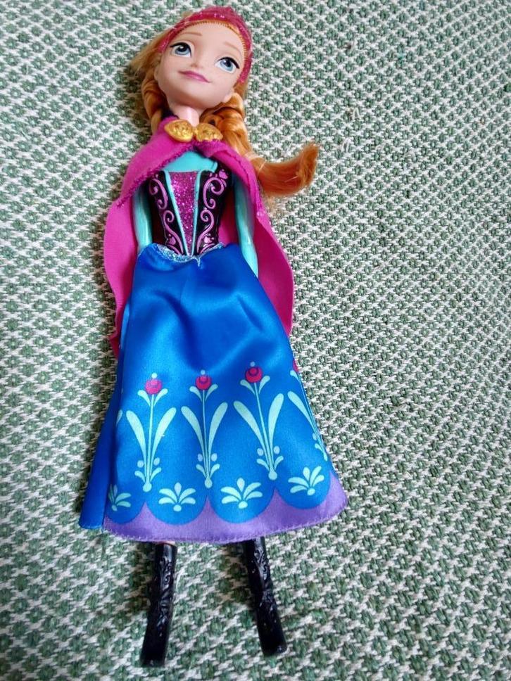 Disney Frozen, Anna-pop, Kinderen en Baby's, Speelgoed | Poppen, Zo goed als nieuw, Barbie, Ophalen