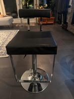 Barkruk in goede staat te koop, Huis en Inrichting, Barkrukken, Gebruikt, Met voetsteun, 60 tot 90 cm, Ophalen of Verzenden