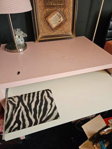 Roze bureau 