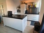 Waanzinnig mooie Hoogglans eiland keuken, Ophalen, Wit, Met kookeiland, Dubbelwandige keuken