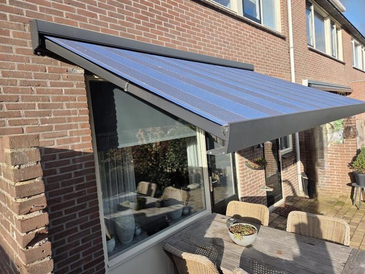 Zonnescherm, Tuin en Terras, Zonneschermen, Gebruikt, Knikarmscherm, 150 tot 300 cm, 250 cm tot 450 cm, Elektrisch, Ophalen