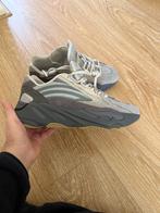 Adidas Yeezy 700 v2 Tephra 45, Bruin, Nieuw, Ophalen of Verzenden, Sneakers of Gympen