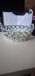 Delicaat Porseleinen Mandje met Blauwe Bloemen 18e eeuws, Ophalen of Verzenden