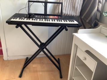 Keyboard Yamaha PSR-F51 beschikbaar voor biedingen