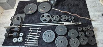 Diverse Fitness Materialen beschikbaar voor biedingen