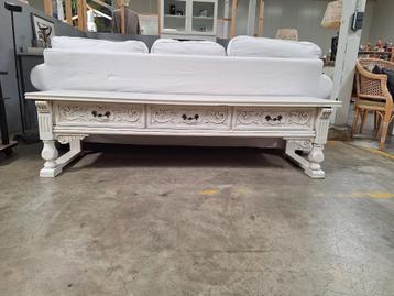 brocante, antiek, side table WD-028 329 beschikbaar voor biedingen