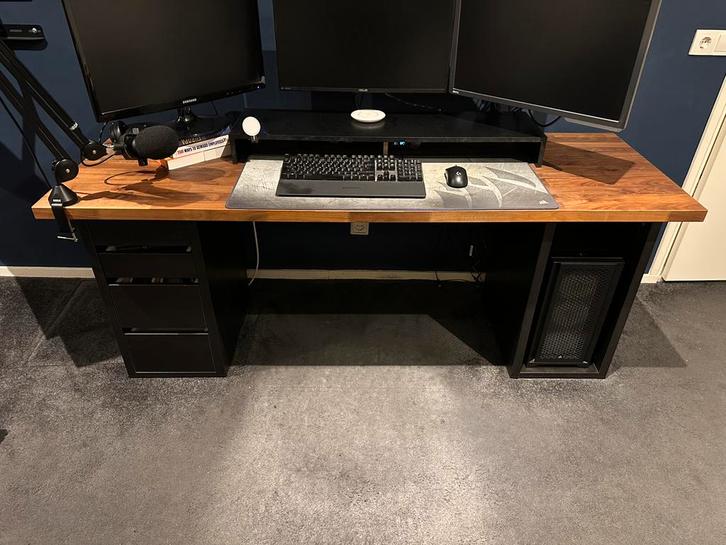 IKEA Karlby bureau walnoot, Huis en Inrichting, Bureaus, Gebruikt, Bureau, Ophalen