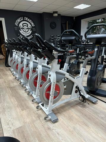 Slechts 300,- per stuk! Schwinn Carbon Blue spinningbikes beschikbaar voor biedingen