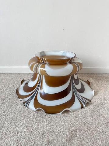 Prachtige vintage lampenkap, 37,5x19cm. Murano glas swirl beschikbaar voor biedingen