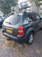 Hyundai Tucson 2.0 I 2WD 2008 Grijs, Origineel Nederlands, Te koop, Zilver of Grijs, 1437 kg